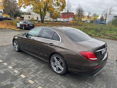 Mercedes E200