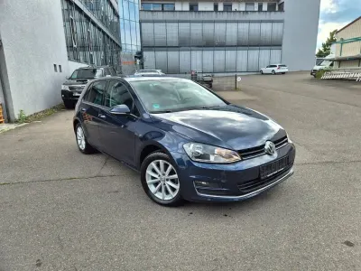 Gebraucht VW Golf VII LOUNGE 110 PS (80 kW) 2015 Blau Limousine