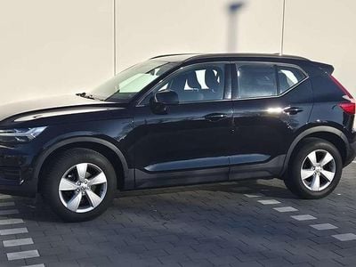 Gebraucht Volvo XC40 Momentum 163 PS (119 kW) 2022 Schwarz SUV
