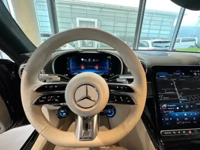 Gebraucht Mercedes SL63 AMG AMG 585 PS (430 kW) 2024 Schwarz Cabrio