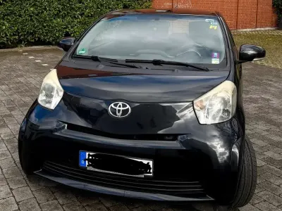 Gebraucht Toyota iQ 68 PS (50 kW) 2009 Schwarz Kleinwagen