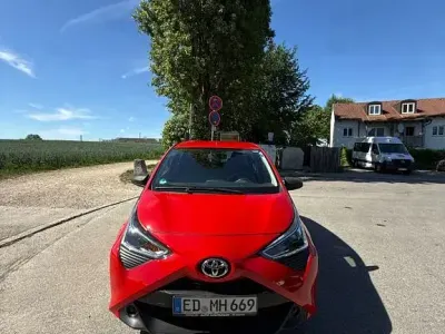 Gebraucht Toyota Aygo 72 PS (52 kW) 2019 Rot Kleinwagen
