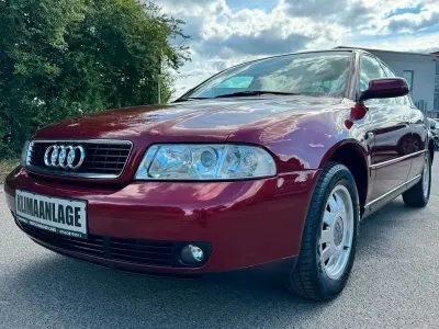Gebraucht Audi A4 90 PS (66 kW) 2000 Rot Limousine