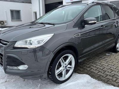 Gebraucht Ford Kuga Titanium 179 PS (131 kW) 2016 Grau SUV