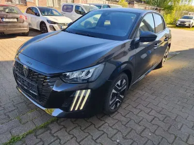 Gebraucht Peugeot 208 Allure 101 PS (74 kW) 2025 Schwarz Kleinwagen