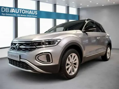 Second-hand VW T-Roc Style 150 CP (110 kW) 2024 Argintiu SUV