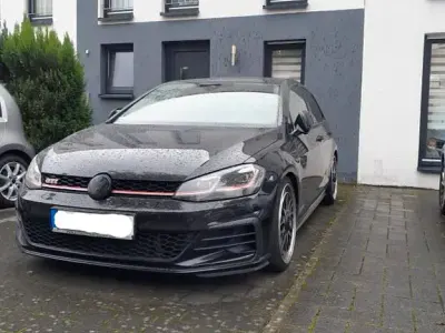 Gebraucht VW Golf VII 310 PS (228 kW) 2018 Schwarz Limousine