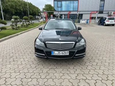 Gebraucht Mercedes 200 184 PS (135 kW) 2011 Schwarz Limousine