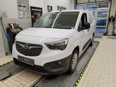 Gebraucht Opel Combo-e Life Edition 100 kW (136 PS) 2022 Weiß Kleinwagen