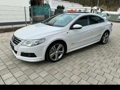 Gebraucht VW Passat R-line 300 PS (220 kW) 2010 Weiß Limousine