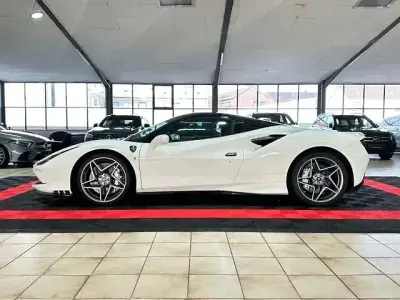 Second-hand Ferrari F8