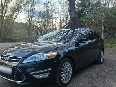 Gebraucht Ford Mondeo Business Edition 140 PS (102 kW) 2014 Schwarz Kombi