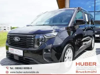 Używany Ford Tourneo Courier Titanium 125 KM (91 kW) 2025 Czarny Minivan