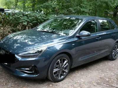 Gebraucht Hyundai i30 Trend 160 PS (117 kW) 2023 Blau Limousine