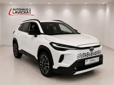 Neu Toyota Corolla Cross 179 PS (131 kW) 2026 Weiß SUV