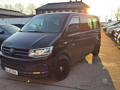 Schwarz Gebraucht 2011 VW Caravelle Van / Kleinbus | 16.000 € (Etwas zu teuer)