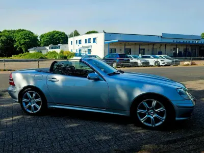 Gebraucht Mercedes SLK230 197 PS (144 kW) 2004 Silber Cabrio