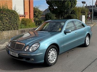 Usata Mercedes E320 Elegance 224 CV (164 kW) 2002 Blu Berlina