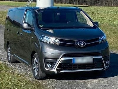 Gebraucht Toyota Proace Verso 144 PS (105 kW) 2022 Grau Kombi