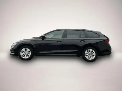 Gebraucht Skoda Octavia Ambition 116 PS (85 kW) 2021 Manufacturer Kombi