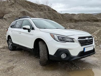 Begagnad Subaru Outback 260 HK (191 kW) 2018 Vit Kombi