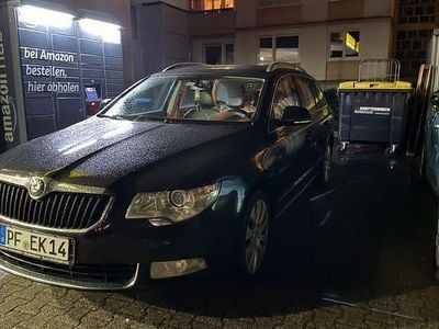 Gebraucht Skoda Superb Active 200 PS (147 kW) 2011 Schwarz Kombi