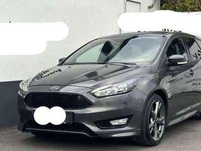 Gebraucht Ford Focus Titanium 150 PS (110 kW) 2015 Grau Kombi