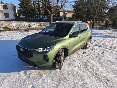 Gebraucht Ford Kuga 150 PS (110 kW) 2024 Grün SUV