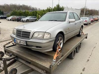 Mercedes C180