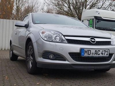 Opel Astra GTC