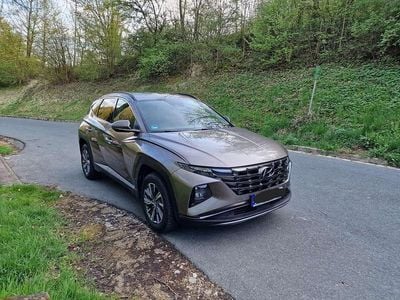 Braun Gebraucht 2023 Hyundai Tucson Trend SUV | 27.999 € (Fairer Preis)
