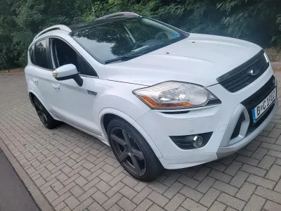Gebraucht Ford Kuga 143 PS (105 kW) 2011 Weiß SUV