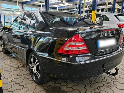 Gebraucht Mercedes C200 122 PS (89 kW) 2004 Schwarz Limousine