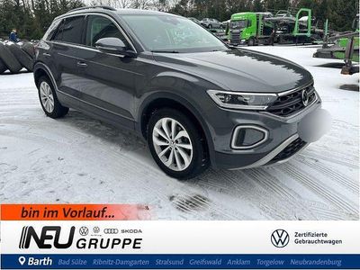 Gebraucht VW T-Roc Life 150 PS (110 kW) 2024 Indiumgrau (metallic) SUV