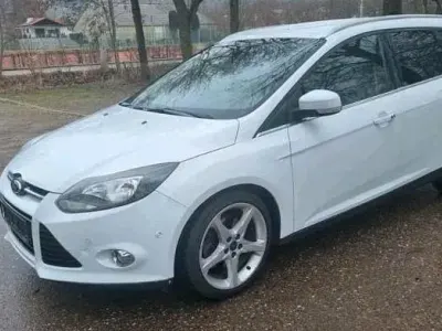 Gebraucht Ford Focus 182 PS (133 kW) 2012 Weiß Kombi