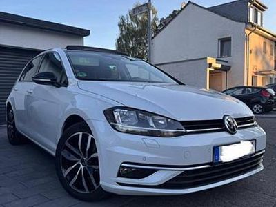 Gebraucht VW Golf VII 150 PS (110 kW) 2019 Weiß Kleinwagen