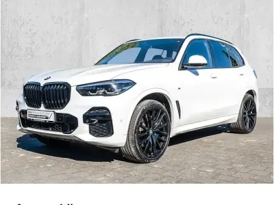 Używany BMW X5 Shadowline 231 KM (169 kW) 2023 Biały SUV