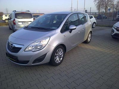 Gebraucht Opel Meriva Active 120 PS (88 kW) 2013 Argon silber/ice silver (m2) Van / Kleinbus
