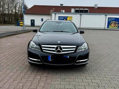 Gebraucht Mercedes C180 Avantgarde 156 PS (114 kW) 2014 Schwarz Kombi