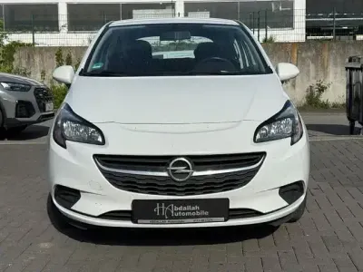 Gebraucht Opel Corsa Edition 101 PS (74 kW) 2017 Weiß Kleinwagen