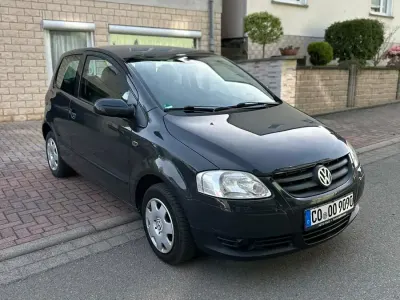 Używany VW Fox 52 KM (38 kW) 2006 Szary Hatchback