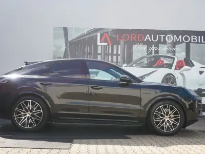 Second-hand Porsche Cayenne Black Edition 470 CP (345 kW) 2025 Negru SUV