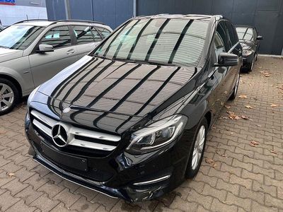 Gebraucht Mercedes B180 Style 122 PS (89 kW) 2015 Schwarz Van / Kleinbus