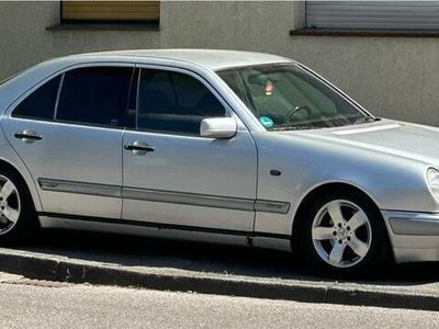 Mercedes E280