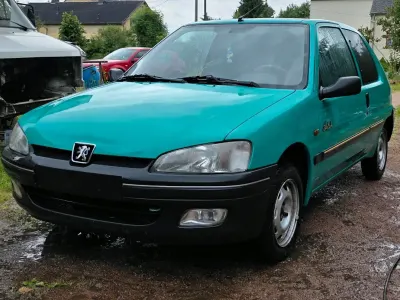 Gebraucht Peugeot 106 45 PS (33 kW) 1997 Grün Kleinwagen