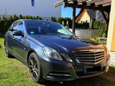 Gebraucht Mercedes E220 Avantgarde 170 PS (125 kW) 2011 Grau Limousine