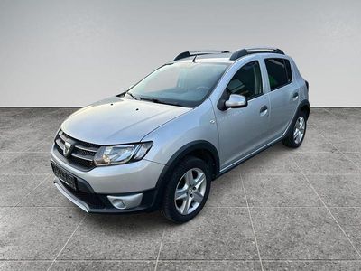 Silber Gebraucht 2015 Dacia Sandero Prestige Limousine | 7.999 € (Fairer Preis)