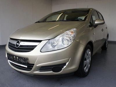 Gold Gebraucht 2010 Opel Corsa Innovation Limousine | 4.900 € (Etwas zu teuer)