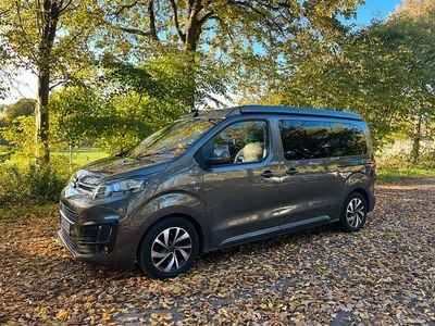 Grau Gebraucht 2019 Citroën Spacetourer Van / Kleinbus | 40.000 €
