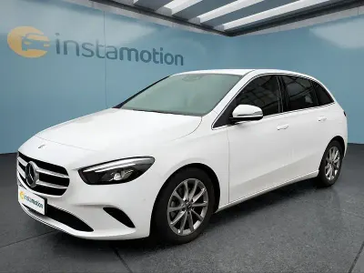 Gebraucht Mercedes B200 163 PS (119 kW) 2020 Weiß Kleinwagen